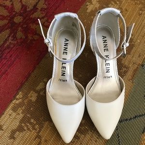Anne Klein Ankle Strap Kitten Heels white size 7